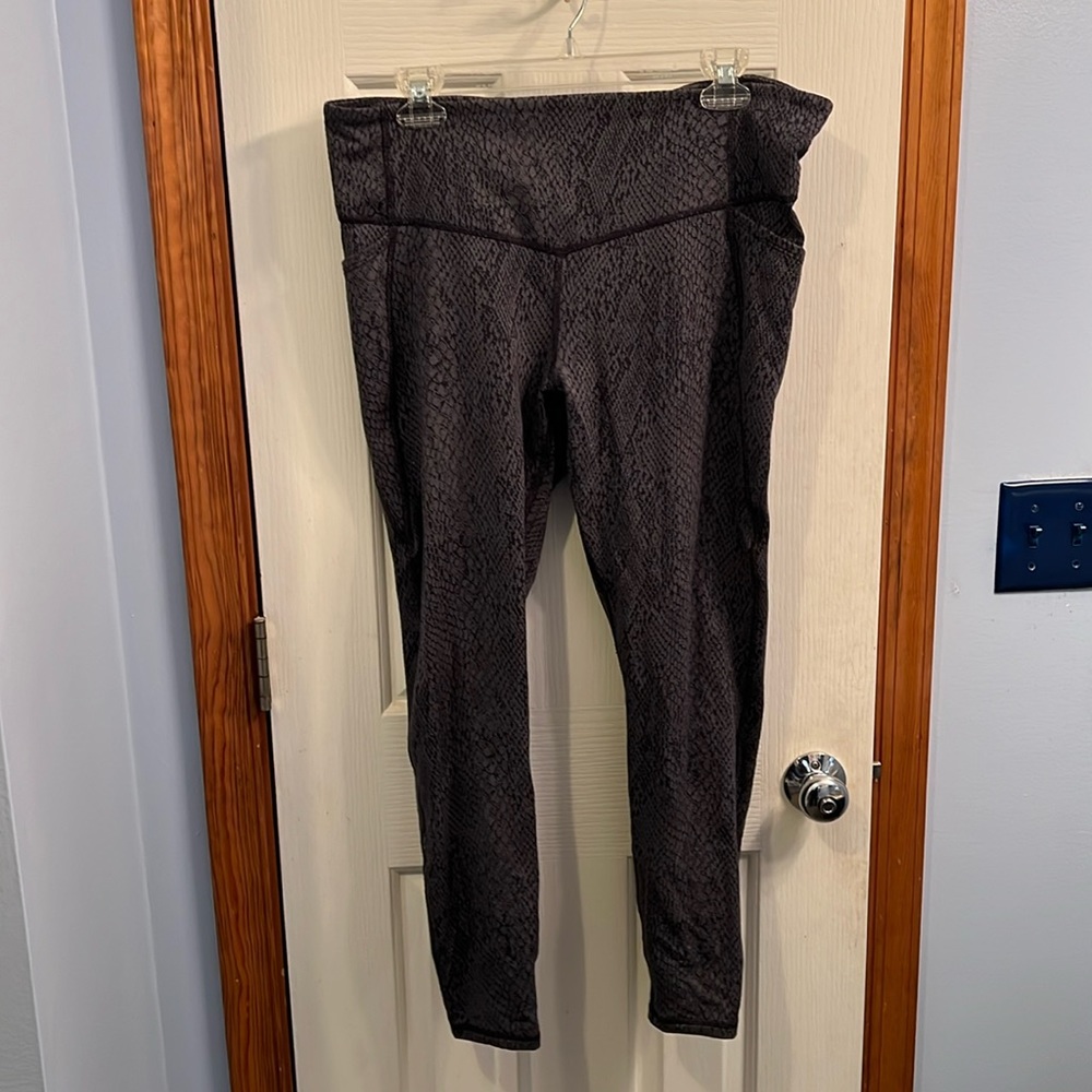 Yoga pants ankle length